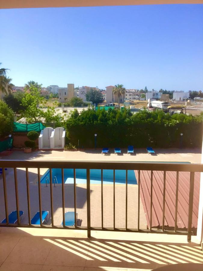 King Philips Apartamento Pafos Exterior foto