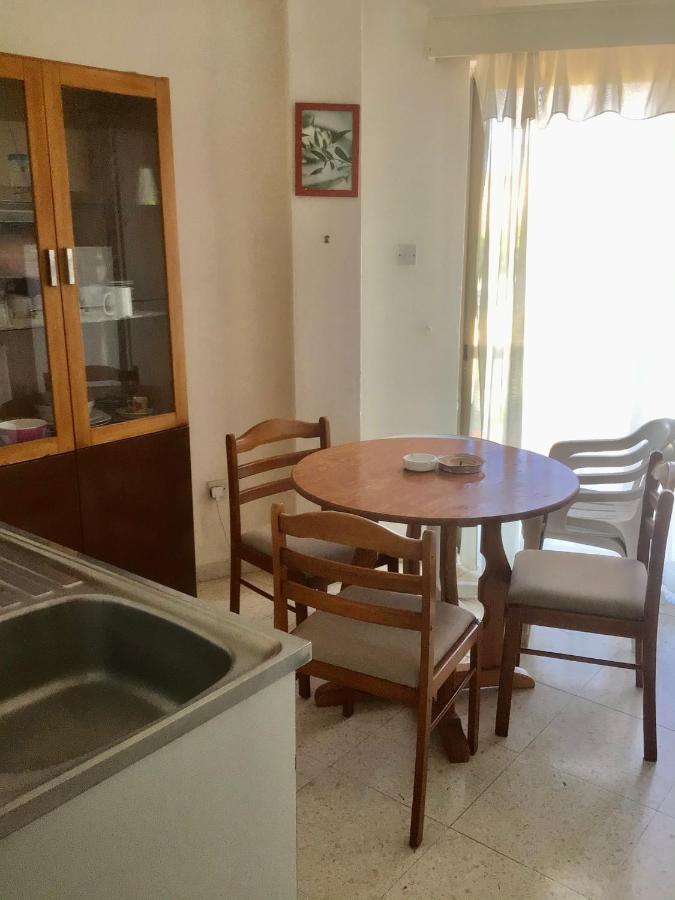 King Philips Apartamento Pafos Exterior foto