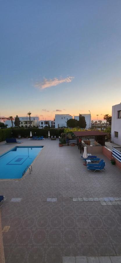King Philips Apartamento Pafos Exterior foto